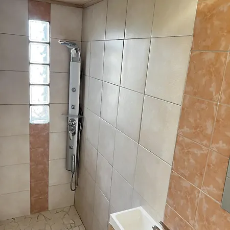 De Sainte Radegonde דירה